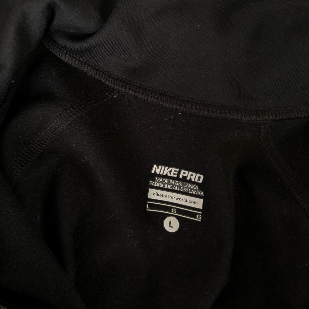 Nike-Pro quarter-zip - Picture 2 of 2